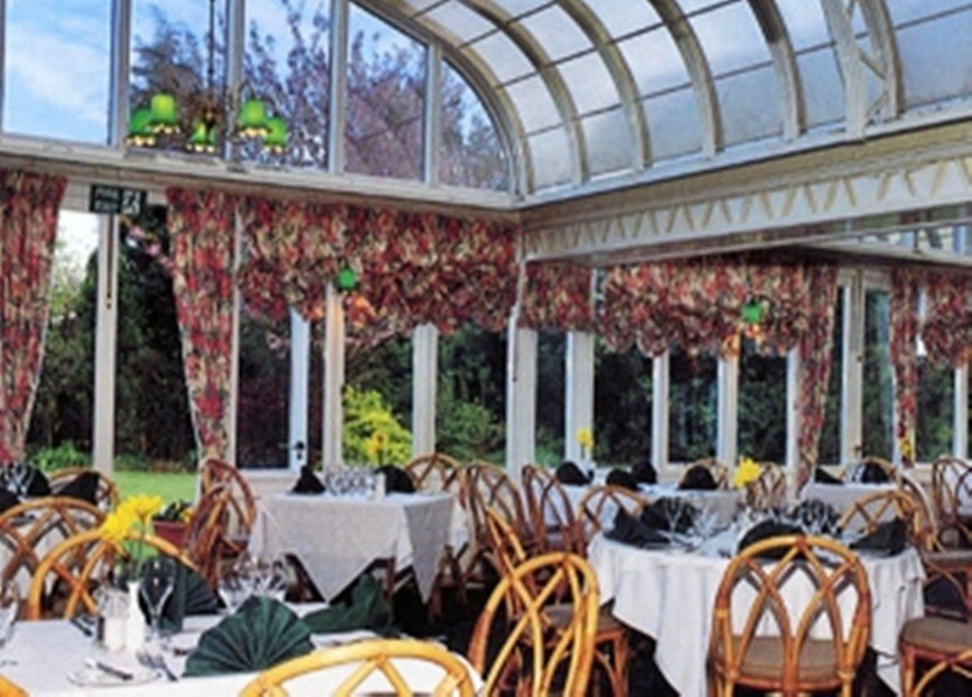 Glebe Hotel Barford  Esterno foto