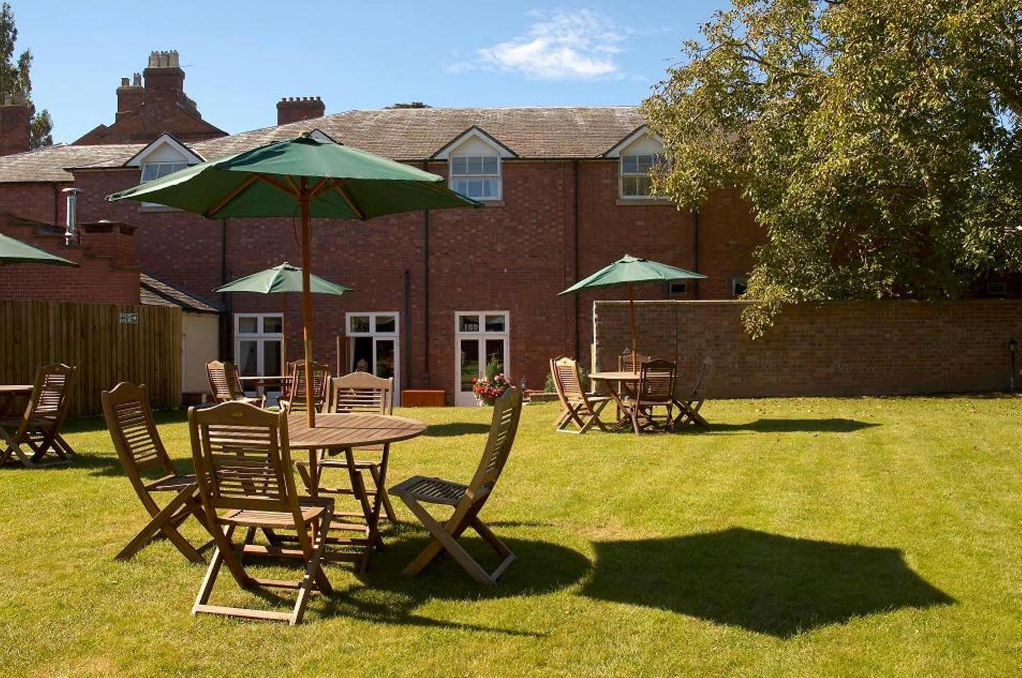 Glebe Hotel Barford  Esterno foto