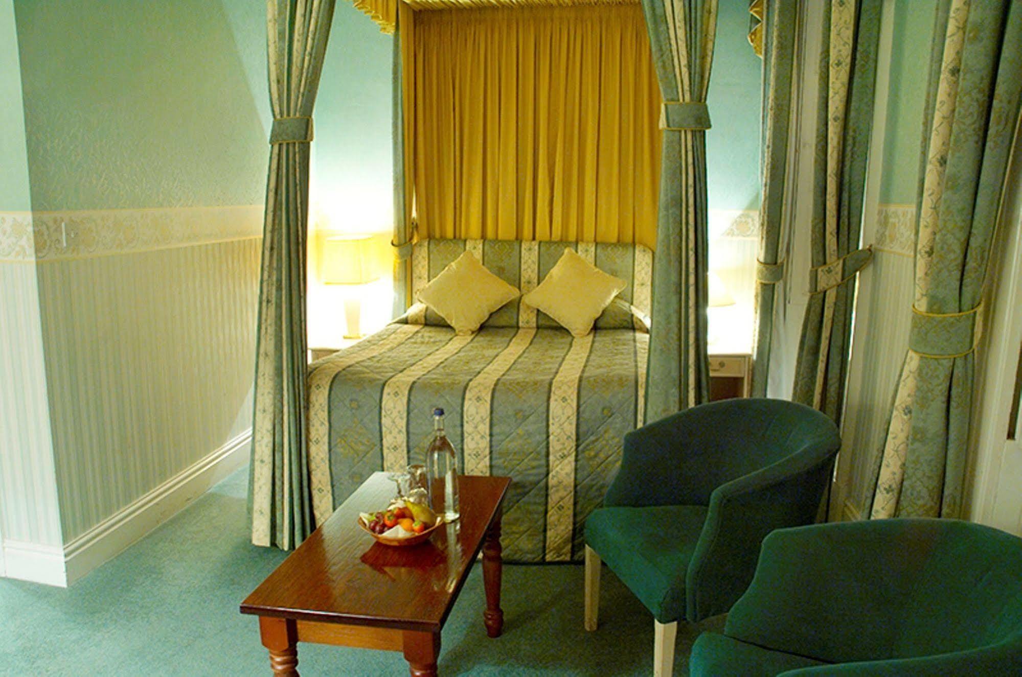 Glebe Hotel Barford  Esterno foto